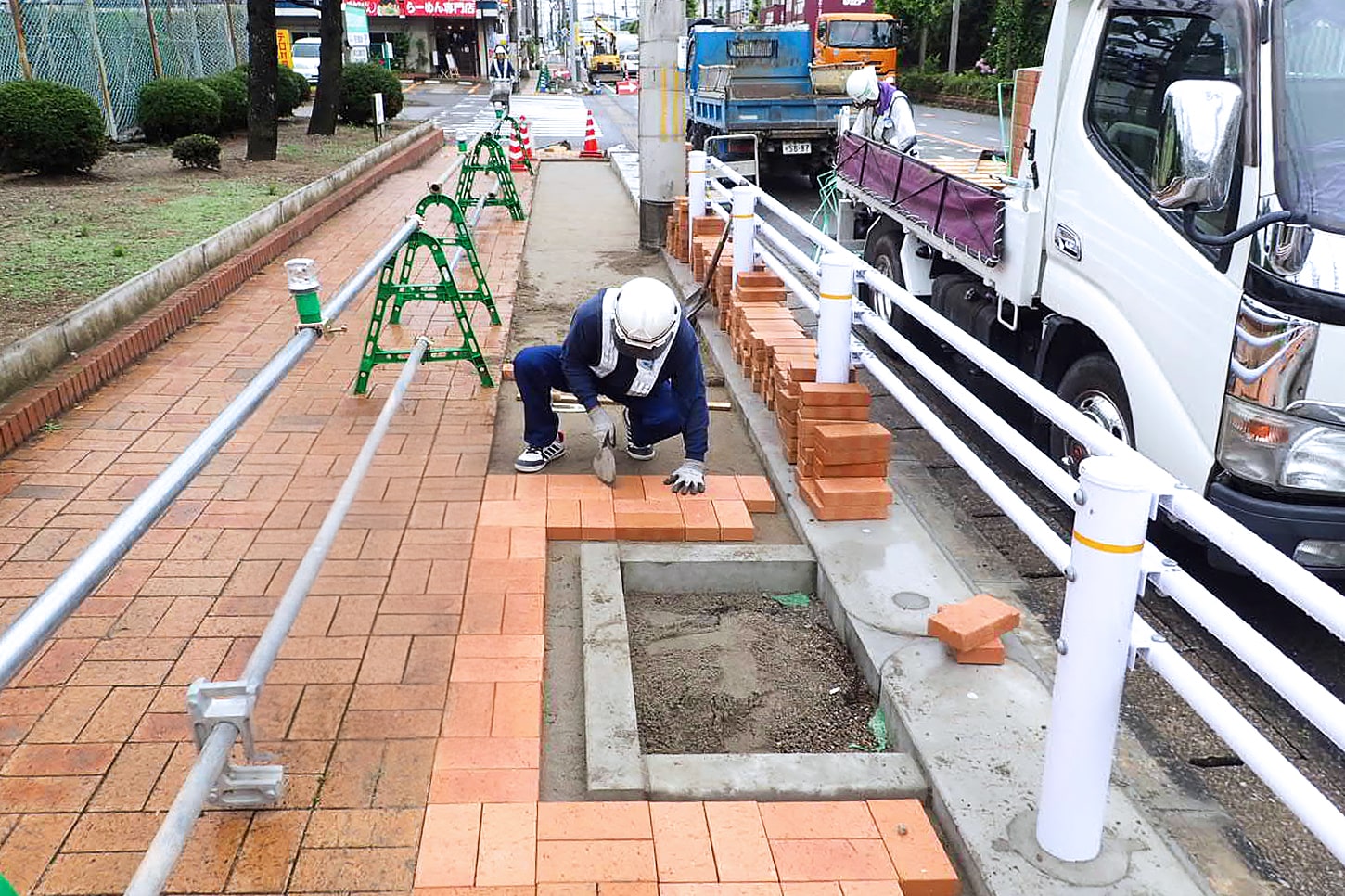 歩道整備工事